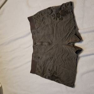 Knox Rose Embroidered Shorts XXL